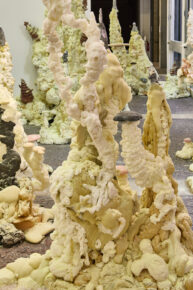 des sculptures en mousse expansée