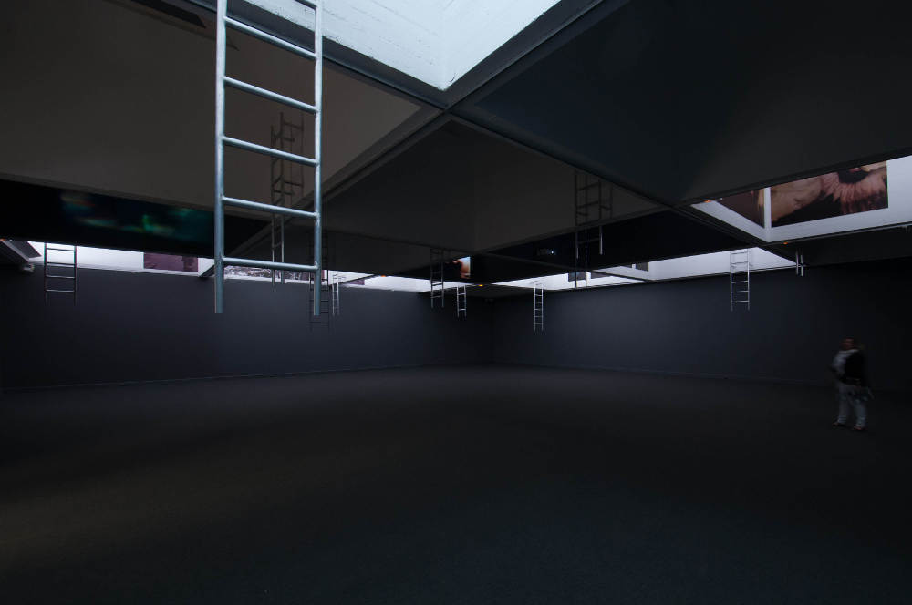 vue du plafond de la galerie avec photos et vidéos