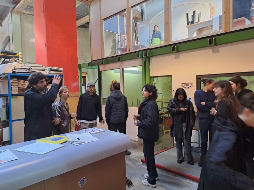 A l'interieur de la récupérathèque Gilbard