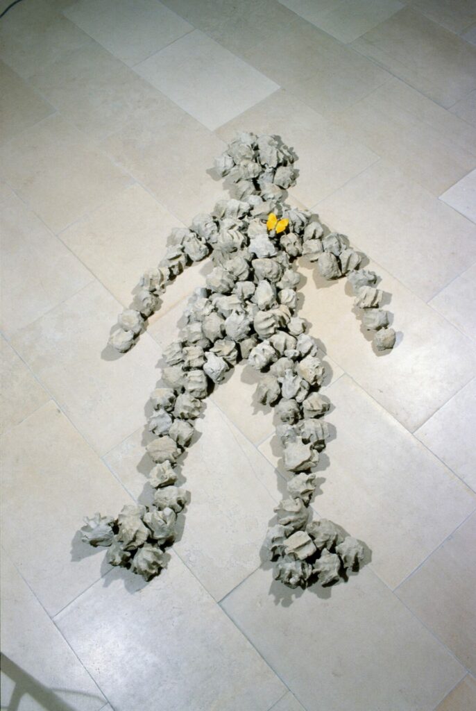 boules de ciment qui forme un bonhomme