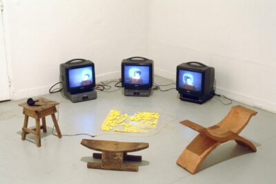 vidéo, bois, plexiglas, bonbons, moniteurs, casque audio