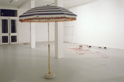 parasol, lunettes de soleil