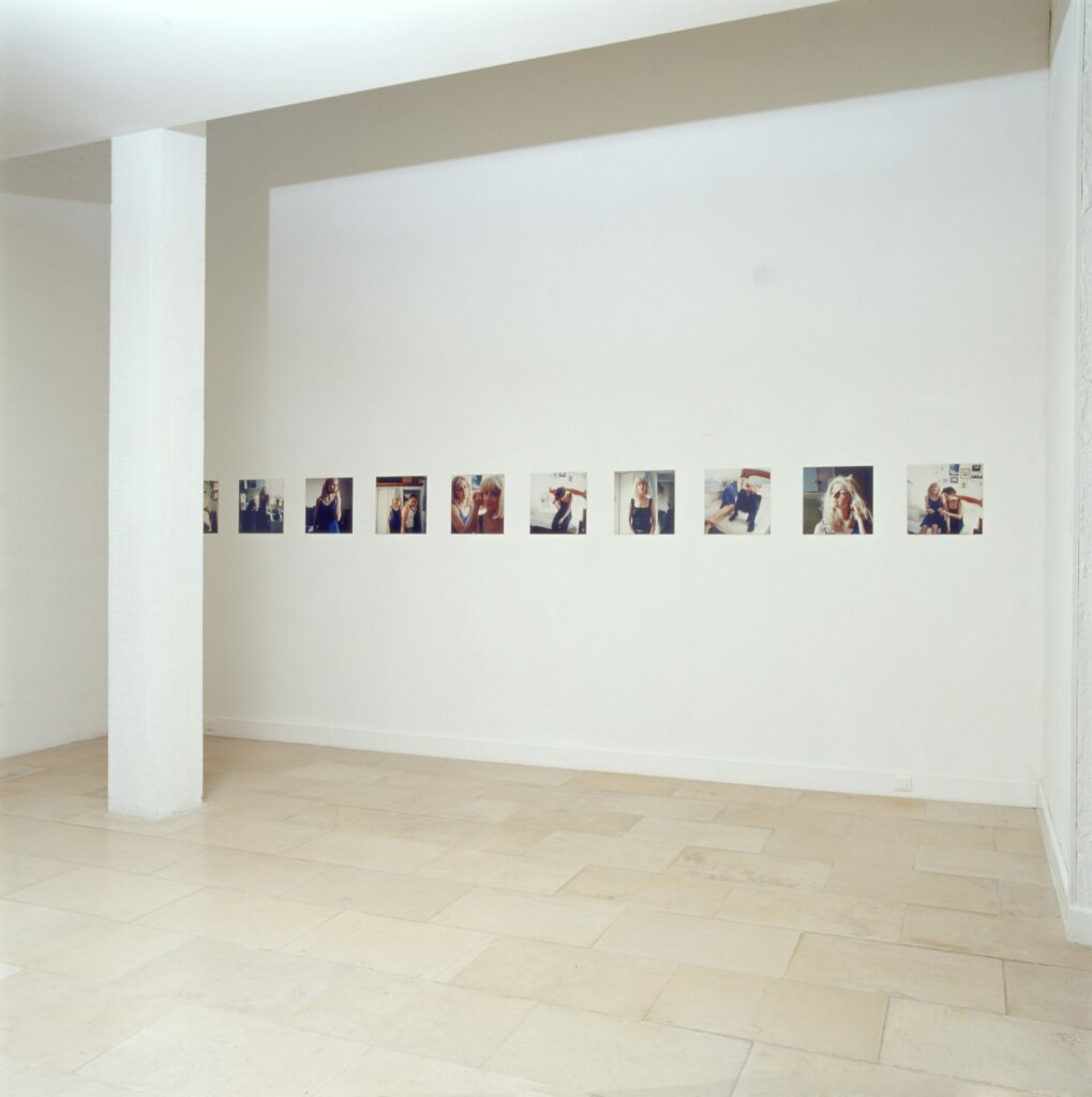 série de 10 photographies couleur contrecollées sur PVC