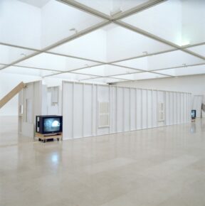 installation : techniques et matiériaux mixtes (recréation de l'atelier de R. Khedoori)