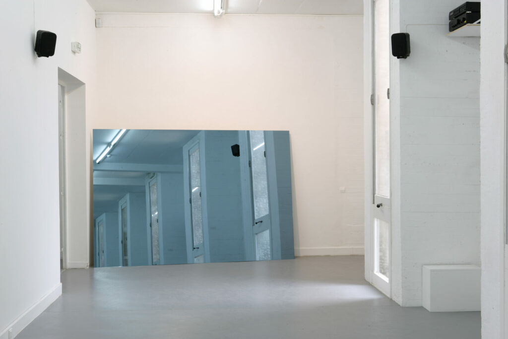 miroir bleu, installation sonore